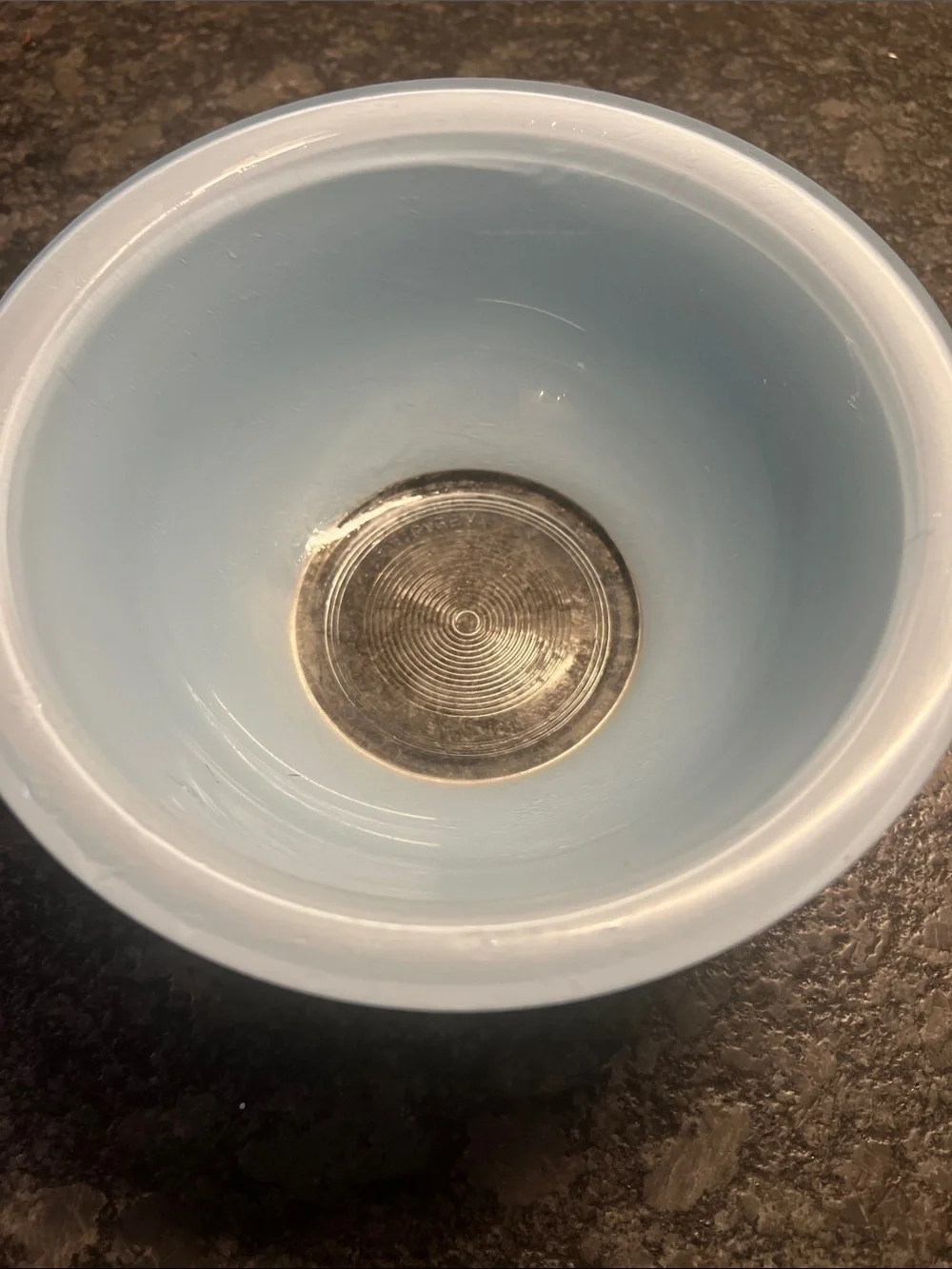 Vintage 1 ltr 322 Pyrex Robin egg Blue Glass Bowl.